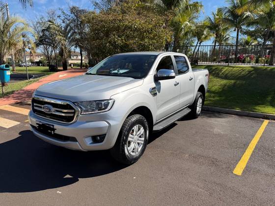 FORD RANGER 3.2 XLT 4X4 CD 20V DIESEL 4P AUTOMÁTICO FORD RANGER 3.2 XLT 4X4 CD 20V DIESEL 4P AUTOMÁTICO